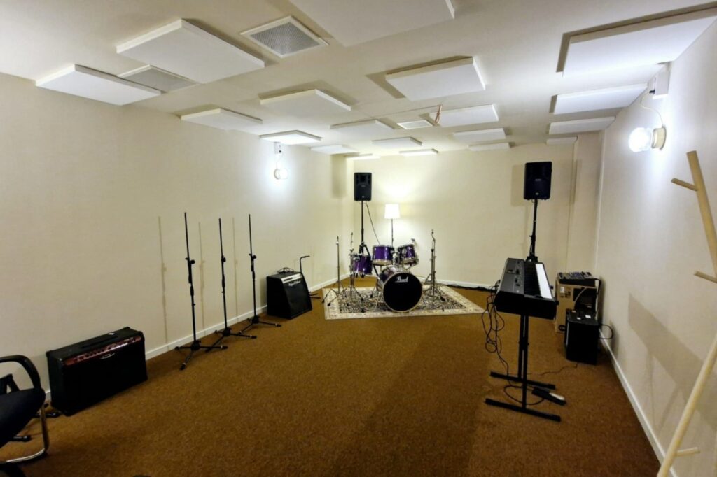 Studio 25